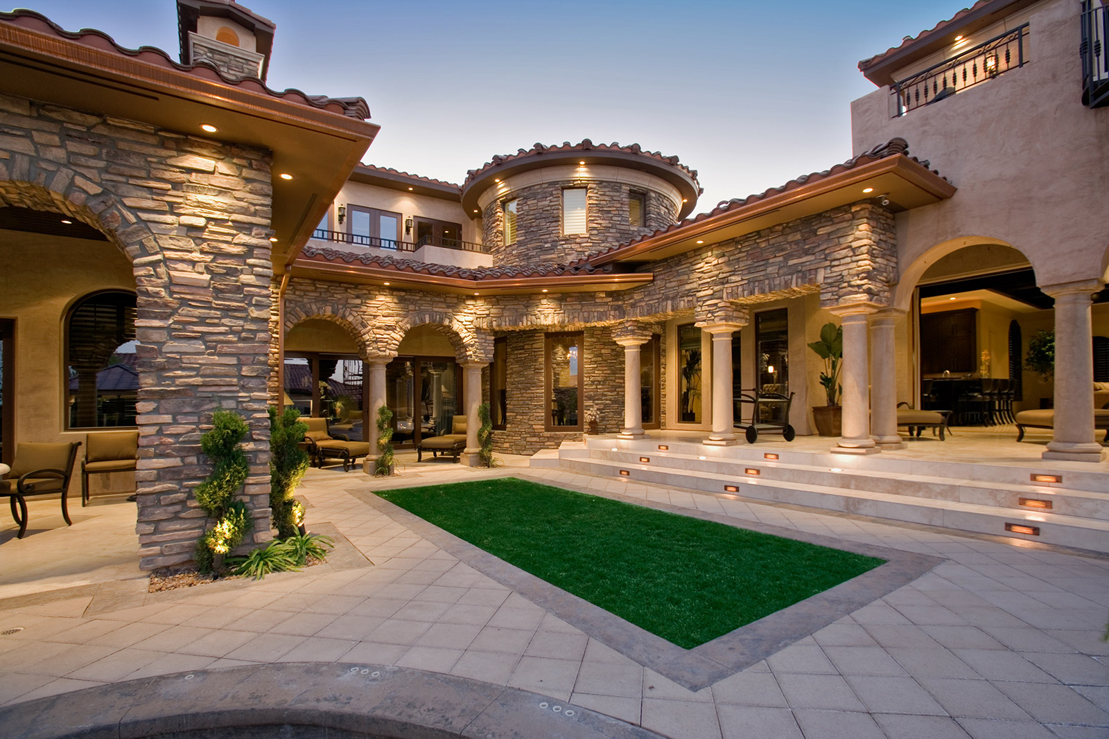 luxury custom home las vegas exterior backyard view